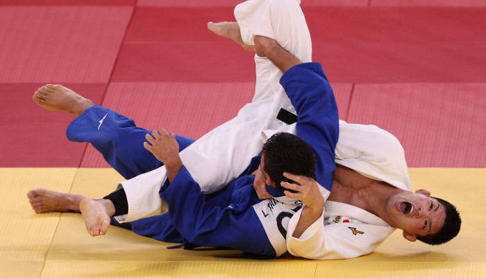 Японец Оно выиграл золото по дзюдо в категории до 73 кг