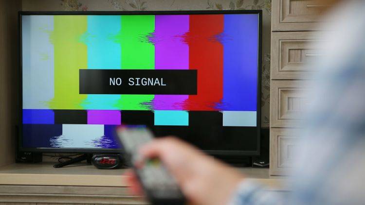 Киев признал провал попытки ограничить русский язык на ТВ