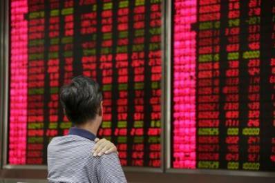 Акции обновили минимум 2021 года, китайские индексы падают из-за ужесточения правил