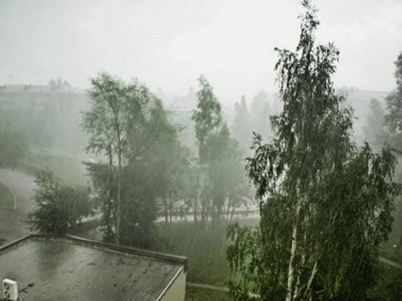 Синоптик Тишковец предупредил о надвигающемся на Москву циклоне, затопившем Европу