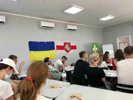 Во Львове открылась школа белорусского языка для беженцев из Белоруссии