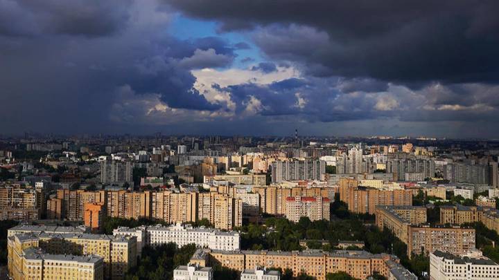 Синоптик сообщил, что затопивший Европу циклон движется на Москву