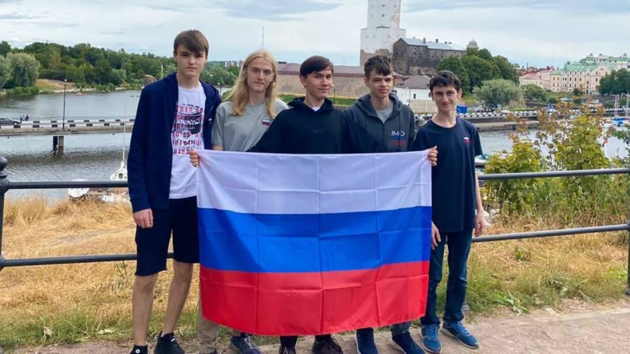 Путин поздравил школьников со вторым местом на олимпиаде по математике