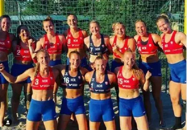 Женскую гандбольную сборную Норвегии оштрафовали за выступление в шортах вместо бикини. Pink заявила, что заплатит штраф