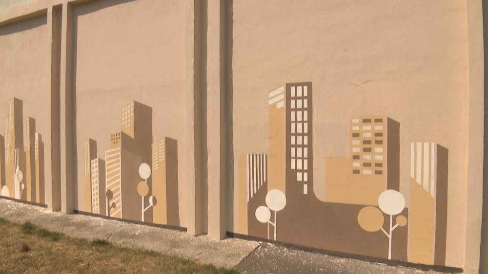 Новые граффити украшают столицу