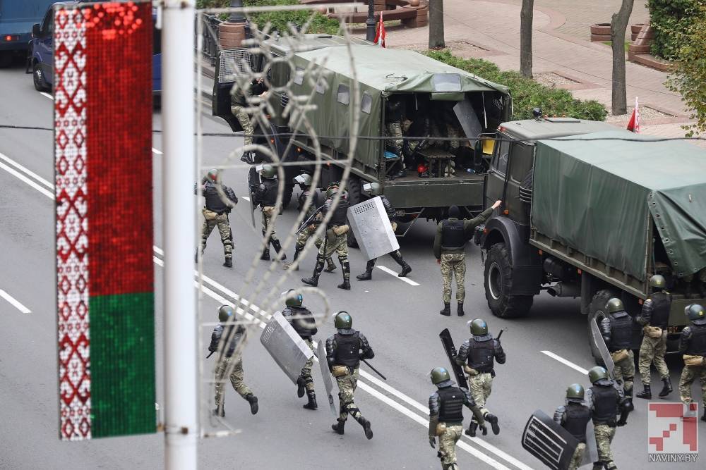 Милиция проводит спецоперацию в день принятия Декларации о суверенитете Беларуси