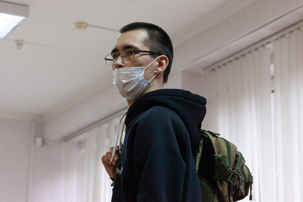 В Екатеринбурге 19-летнего парня осудили за сообщения о «захвате власти» в чате в Telegram