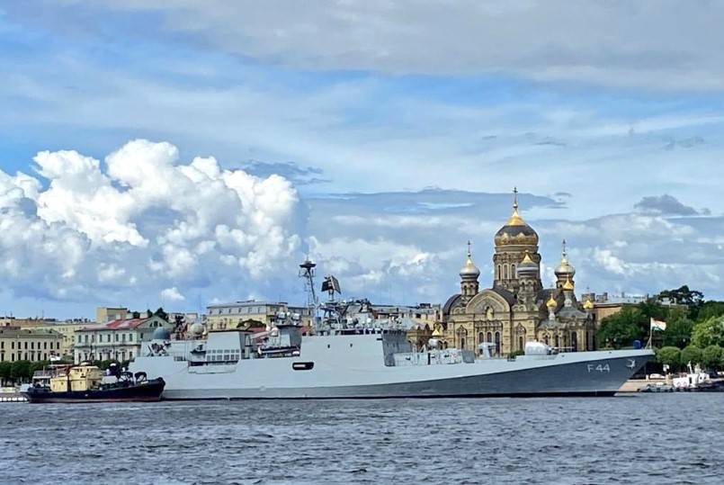 На фрегате ВМС Индии комплекс РЭБ российского производства заменили на индийский вариант