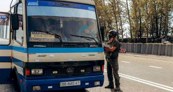 Полицейский из Тернополя избил водителя маршрутки на блокпосту «Лисичанск — Горское»