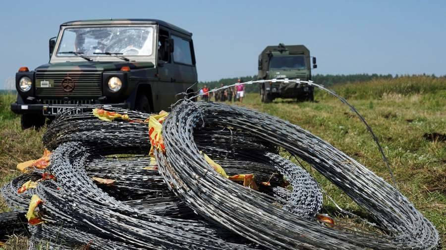 В Литве заявили о готовности блокировать бронетехникой лагеря мигрантов