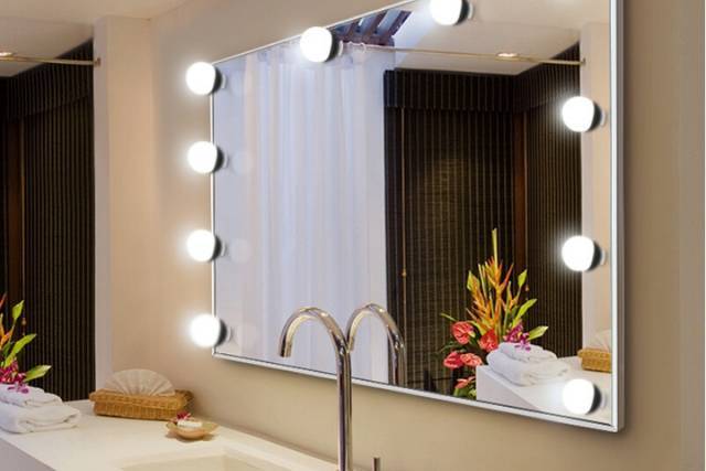 Зеркала с подсветкой — новый тренд в оформлении ванных комнат