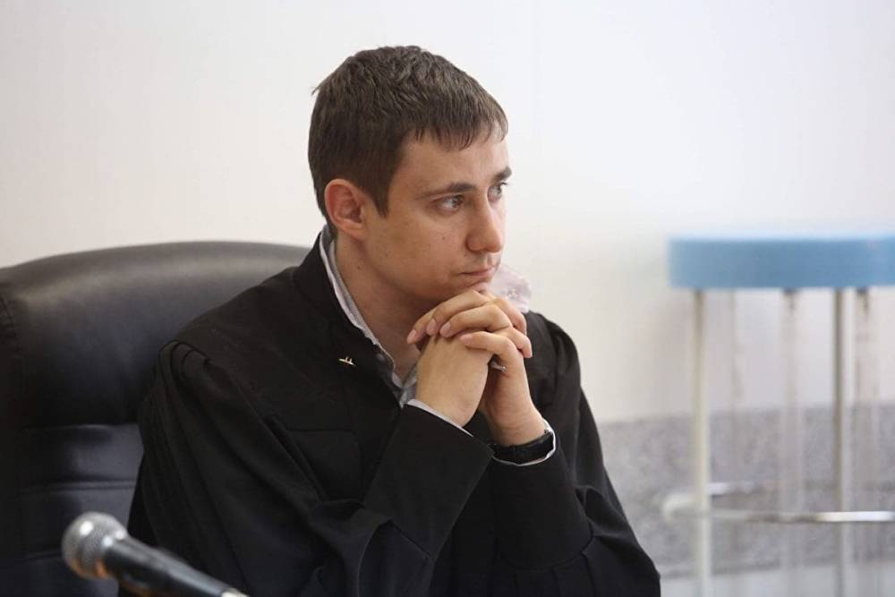 В Екатеринбурге умер 36-летний судья из Кургана. Он болел коронавирусом