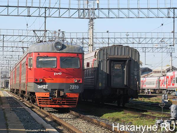 Детей, ехавших из Петербурга в Тюмень, сняли с поезда в Екатеринбурге из-за отравления