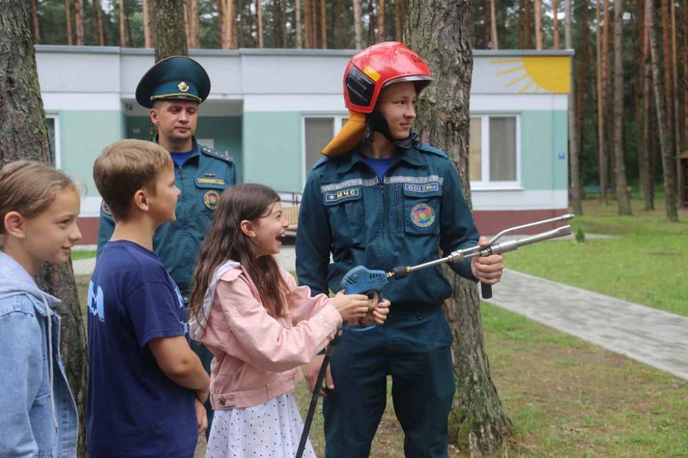 «Летний патруль» и «Каникулы без дыма и огня». Как сотрудники МЧС работают на предупреждение несчастных случаев?