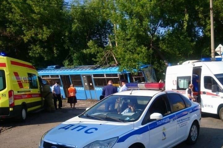 Прокуратура инициировала проверку по факту схода с рельсов трамвая в Курске