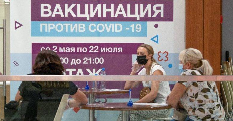 Попова рассказала о статистике по заражаемости ковидом среди полностью привитых людей