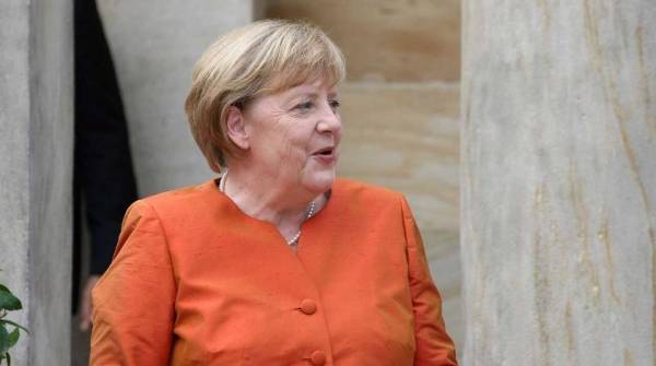 Россию обвинили в очернении претендентки на место Меркель – Bloomberg