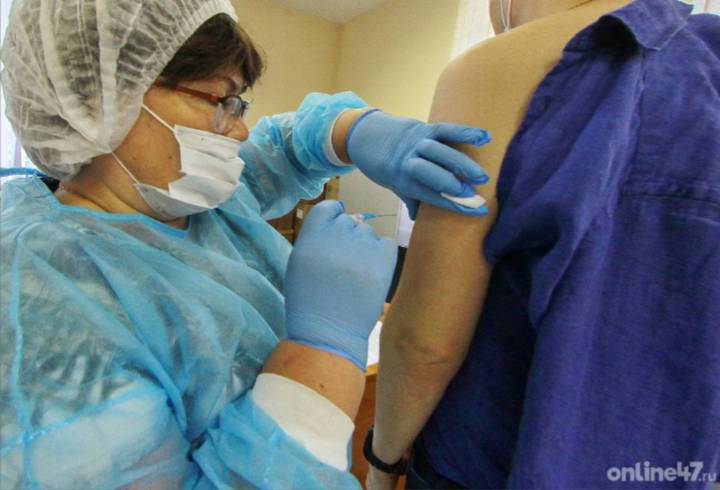 Главный эпидемиолог Ленобласти озвучила причины отсутствия сертификата о вакцинации на "Госуслугах"