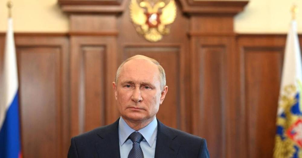 Путин назвал недопустимым наличие в РФ школ в аварийном состоянии
