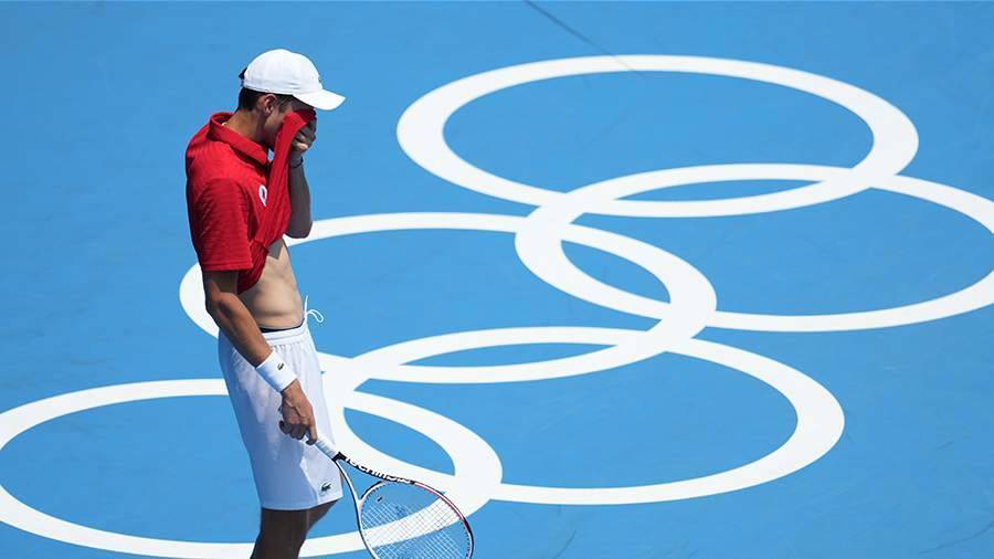 Теннисист Медведев заявил о стыде за свой результат на Играх в Токио