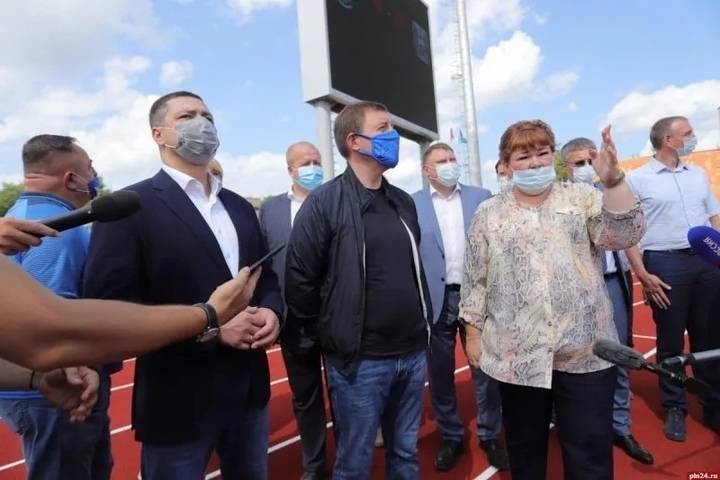 Андрей Турчак посетил стадион «Машиностроитель» и оценил уровень его реконструкции