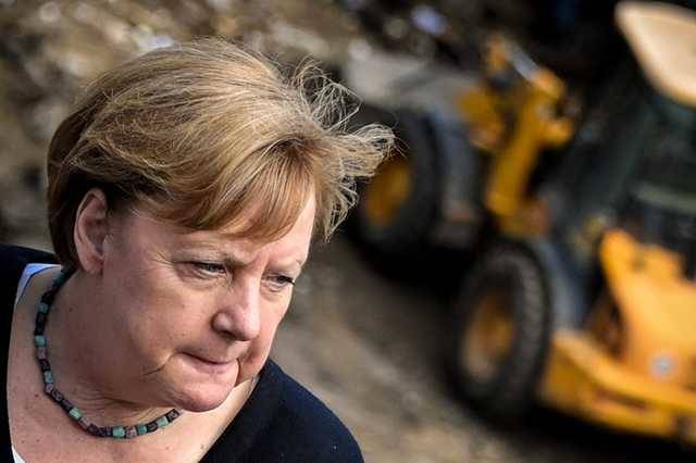 Почему Меркель готова отдать Украину в лапы ее злейшего врага — Politico