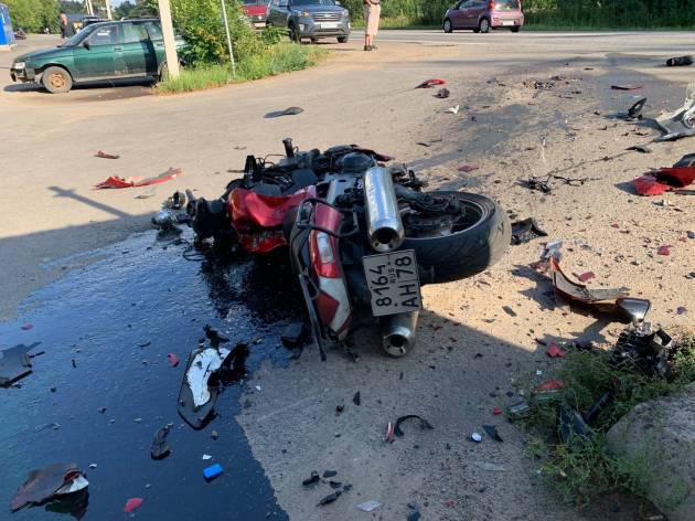 Подробности: авария в Кузьмоловском унесла жизнь мотоциклиста