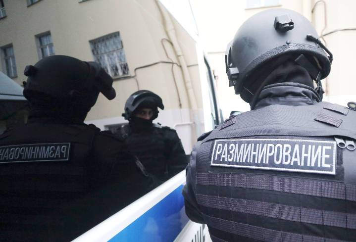 На стройке в Петербурге рабочие нашли реактивный огнемет
