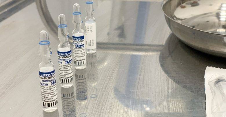 "Привитый" россиянин заболел ковидом и признался, что купил сертификат о прививке