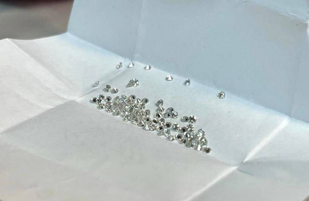 В Борисполе задержали украинца, у которого в трусах были спрятаны бриллианты на два миллиона