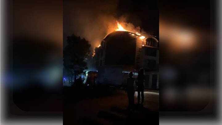 Под Краснодаром 100 человек эвакуировали из горящего здания