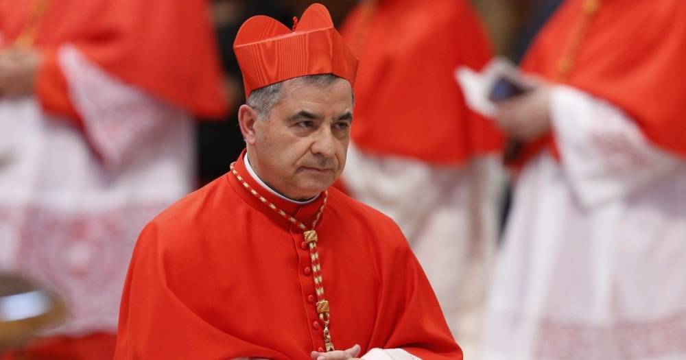 "Покупал недвижимость за церковные деньги": в Ватикане будут судить итальянского кардинала