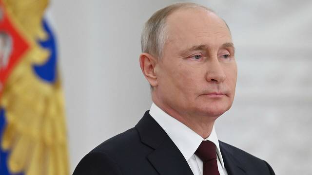 Путин подписал закон о проверке мигрантов на наркотики, инфекции и ВИЧ
