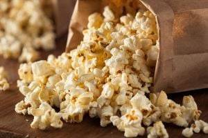 Блогер рассказал о схеме обмана с попкорном в кинотеатрах