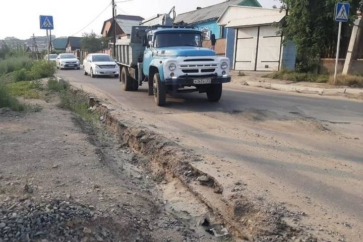 В Улан-Удэ перед строительством дороги проведут жителям воду