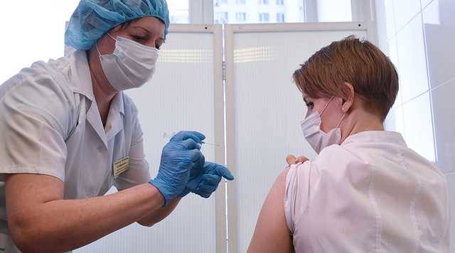 За сутки в Украине вакцинировали от коронавируса 150 253 человека, всего - 3 437 631, - Минздрав