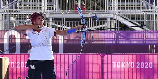 Лучница Осипова стала второй на Олимпиаде в Токио, уступив лишь в финале