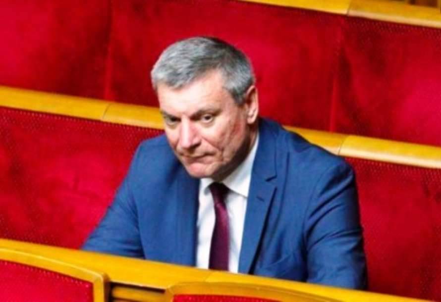 Какую зарплату получает министр самой прорывной отрасли экономики Украины