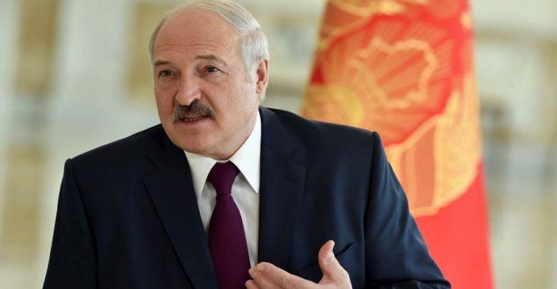 Лукашенко считает санкционную политику Запада желанием оставить белорусов без пенсий и зарплат