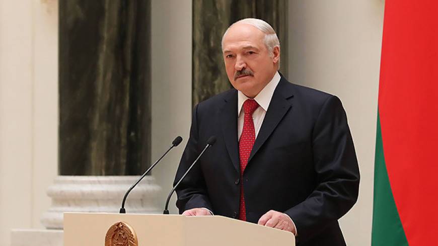 Лукашенко: Референдум по Конституции пройдет не позже февраля 2022 года