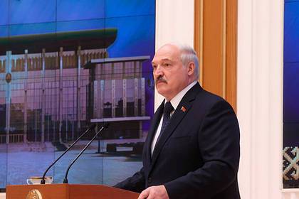 Лукашенко пообещал «сесть и пройтись» по каждой статье Конституции