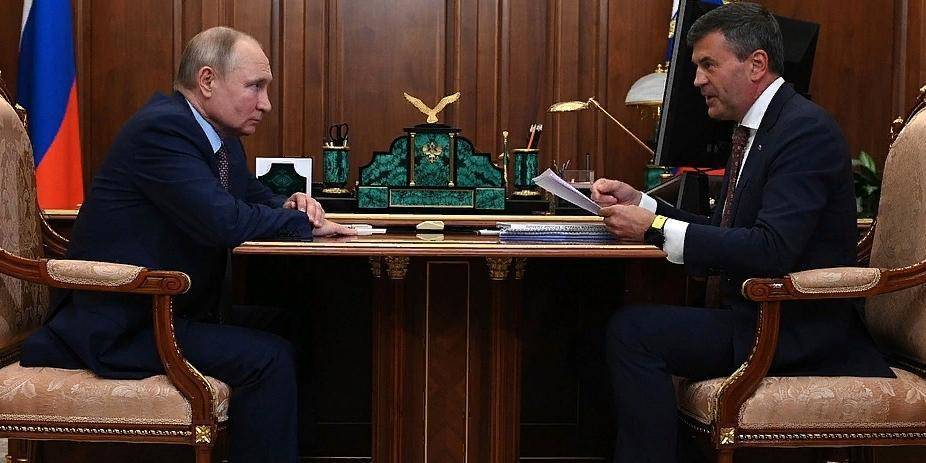 Путин встретился с генеральным директором АНО "Россия – страна возможностей" Алексеем Комиссаровым