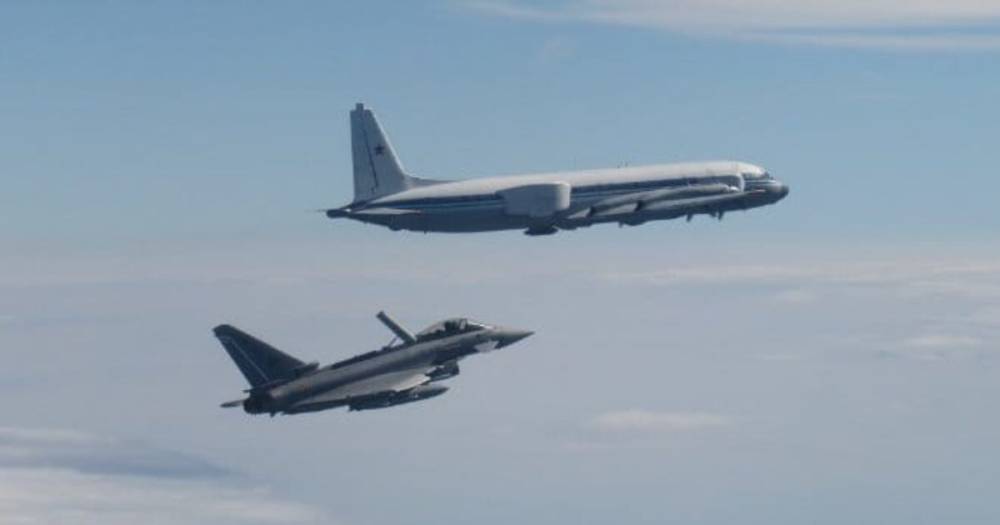 Истребители НАТО перехватили три российских военных самолета над Балтийским морем: фото