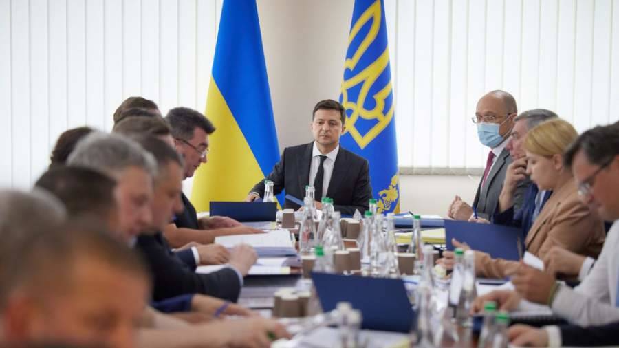 Зеленский поручил привести «в боевое соответствие» границы Украины