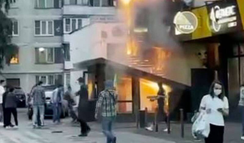 На юго-западе Москвы сгорело кафе