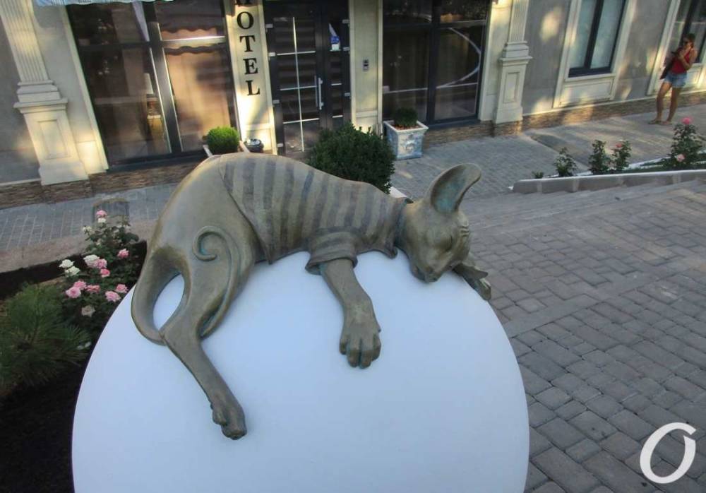 Новая скульптура кота, пойманный бомбист и помощь Турции – новости Одессы за 30 июля