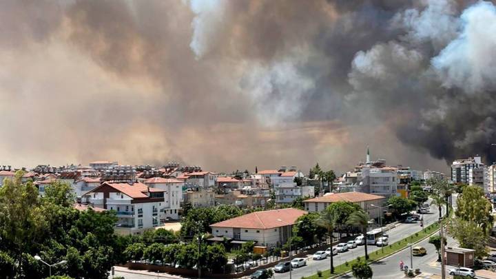 Анталью и ряд других турецких провинций объявили зонами бедствия