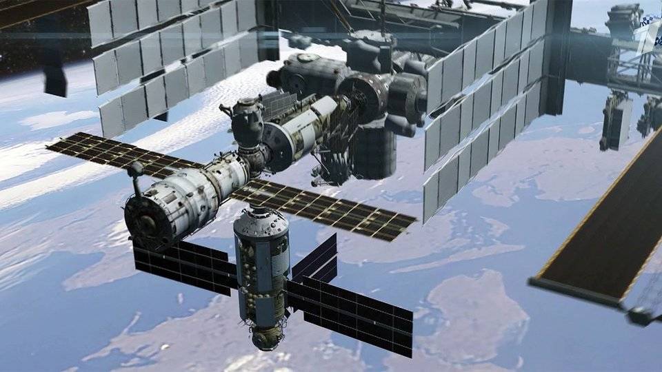 Российские космонавты готовят к проведению экспериментов новейший модуль МКС «Наука»