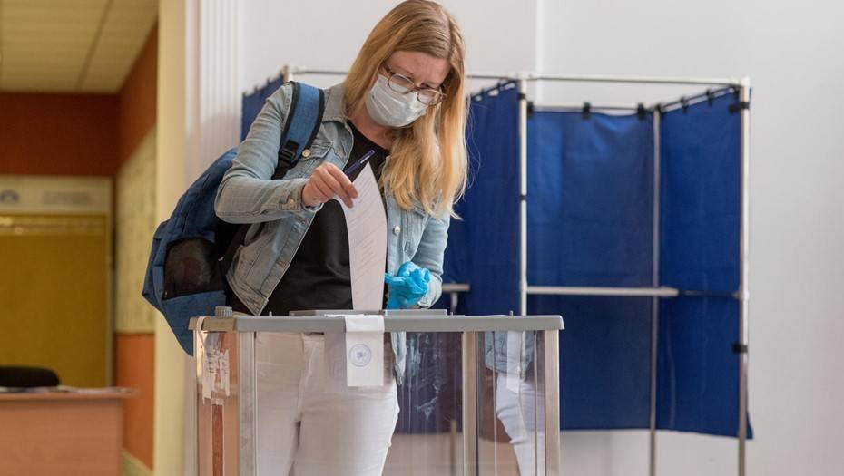 Кандидату от "Яблока" Михайловой отказали в регистрации на выборы в ЗакС