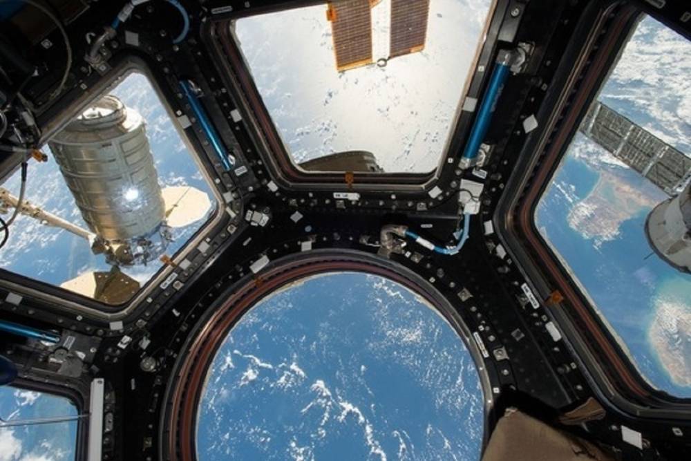 Астронавт опубликовал фото первого входа экипажа МКС в модуль Наука